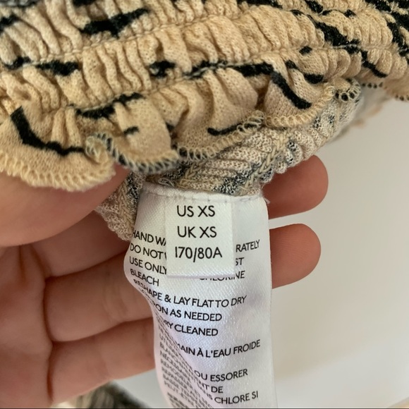 NWOT long sleeve cropped V neck - Picture 7 of 9